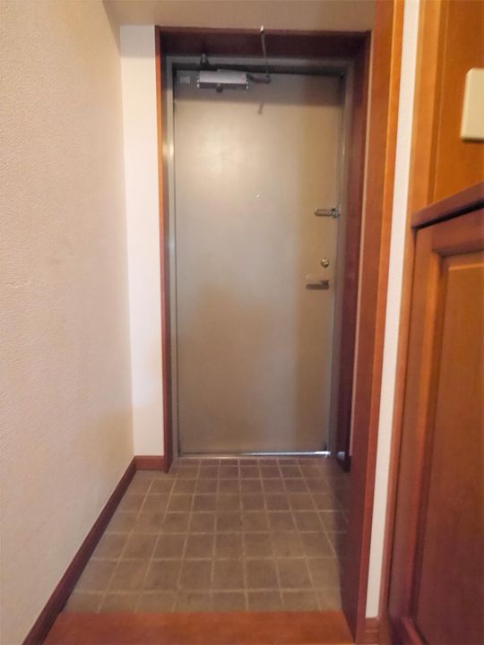 第13エルザビルの玄関