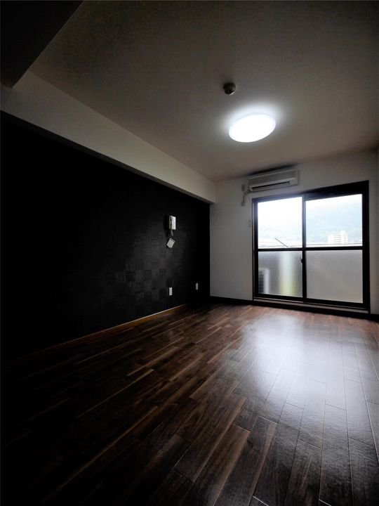 第13エルザビルの内装