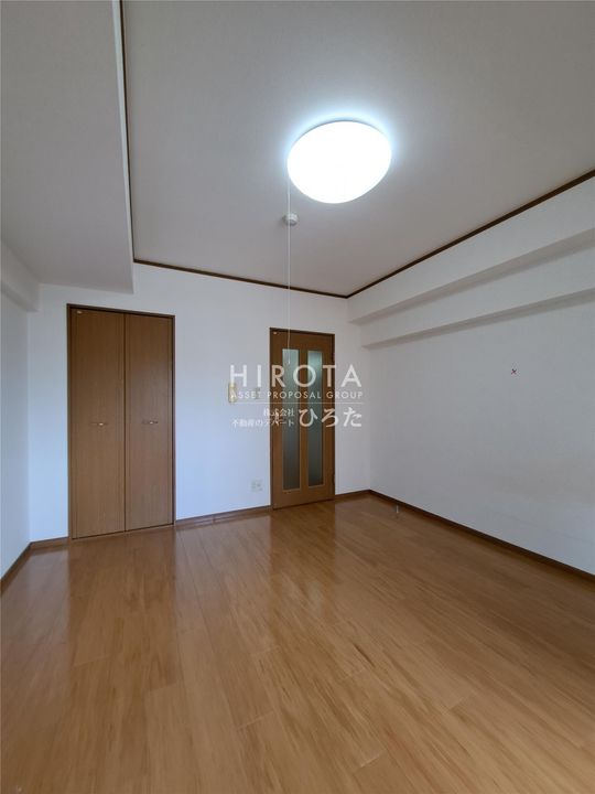 ホワイトバレー八幡駅前の内装