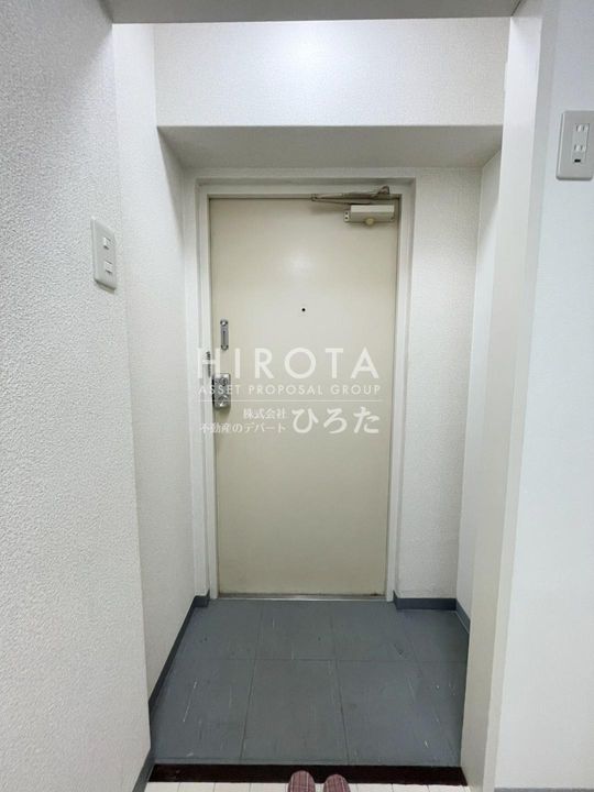 メゾンマキシムの玄関