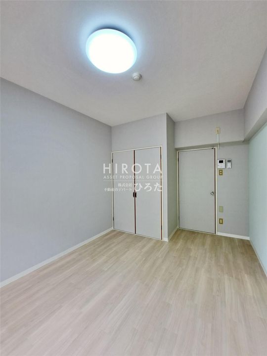 メゾンマキシムの内装