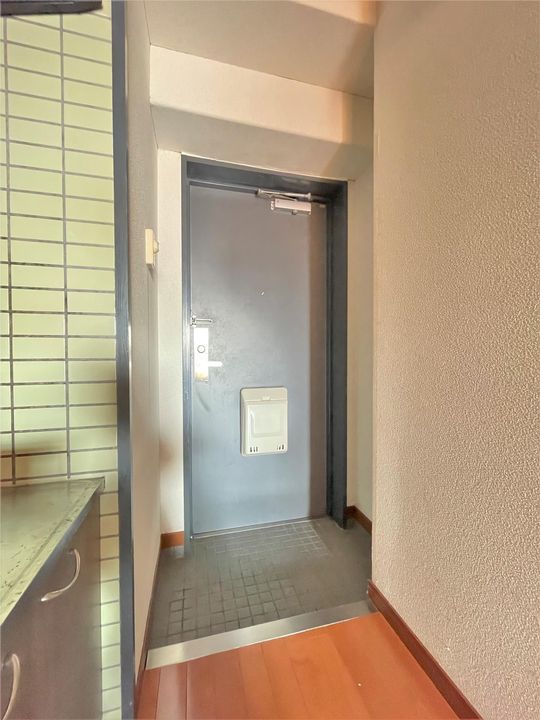 ロイヤルプレサージュの玄関