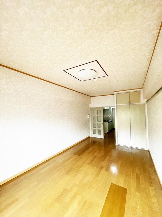 ベルベーヌ八幡の内装