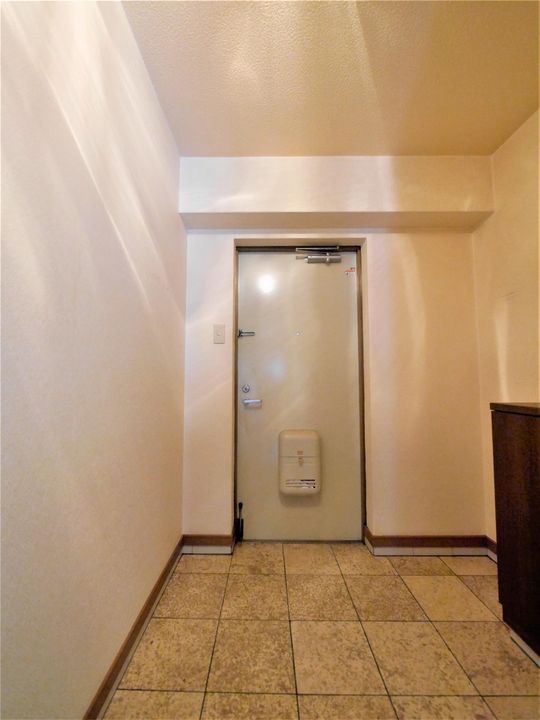 シャルダン中尾の玄関