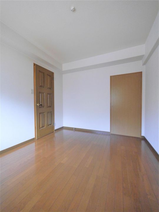 シャルダン中尾の内装