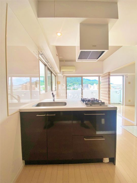 Basic B.L.D YAHATAのキッチン