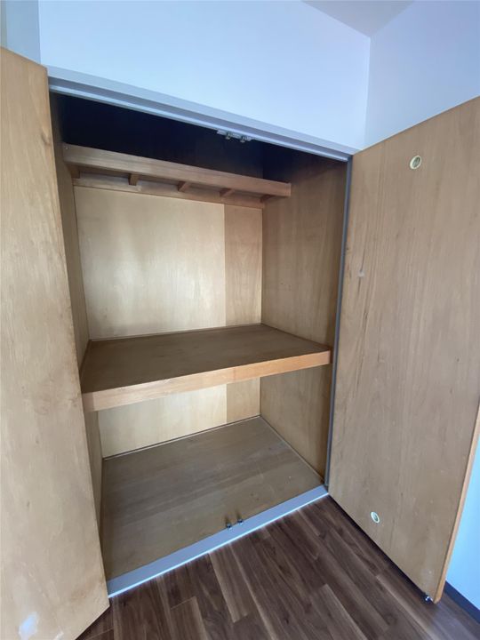 PLEAST枝光の内装