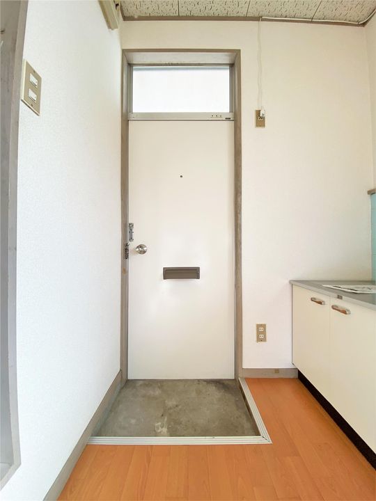 コーポ枝光の玄関