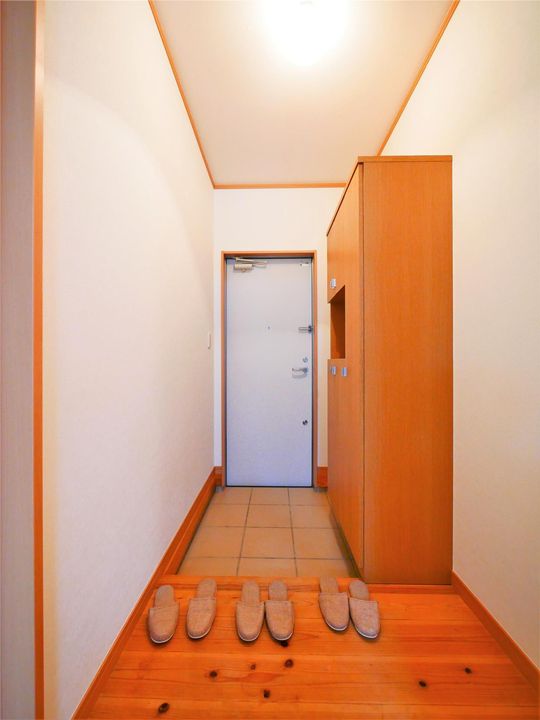 プチメゾン石坪町Ⅱの玄関