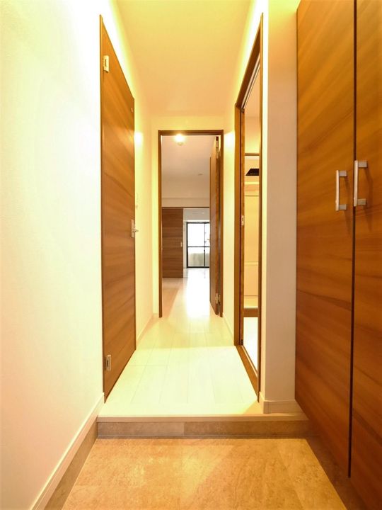 THE SQUARE・Grand Residenceの玄関