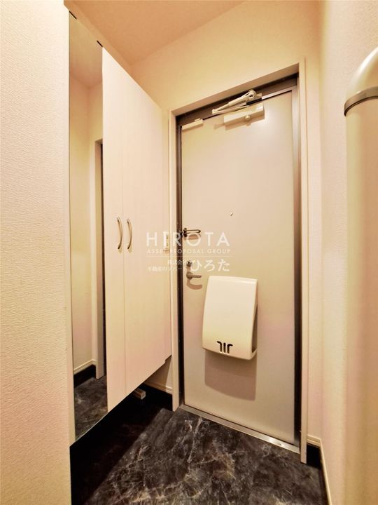 エスペランサ祇園原町の玄関