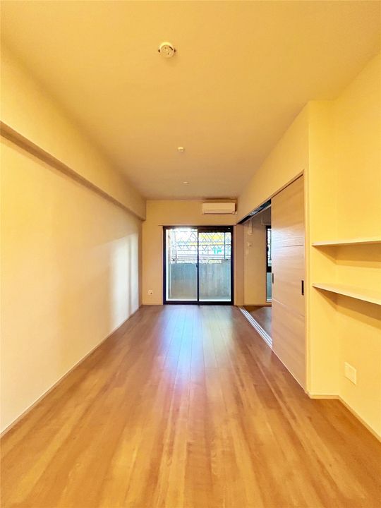 LEGEND高見の内装