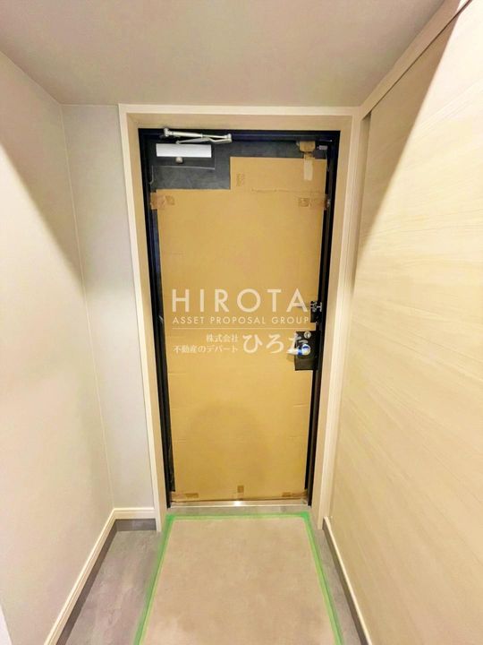 ウイングス西本町の玄関