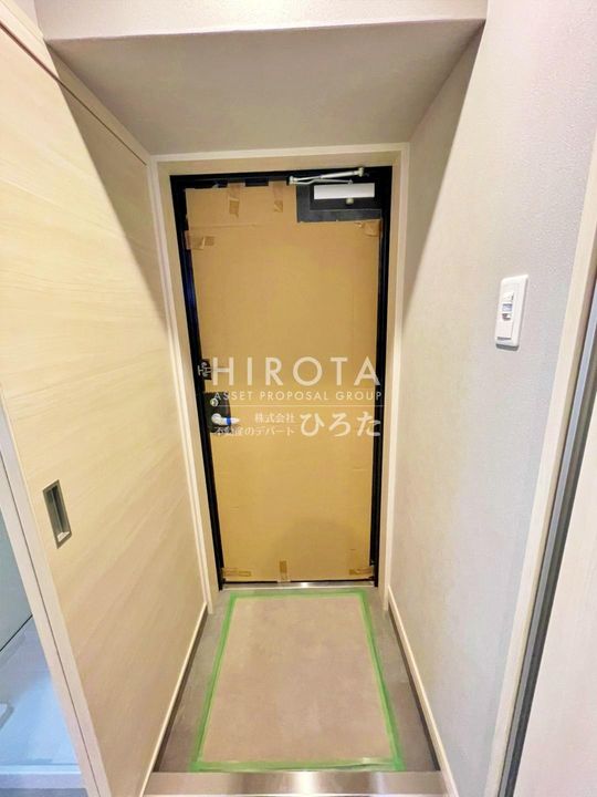 ウイングス西本町の玄関