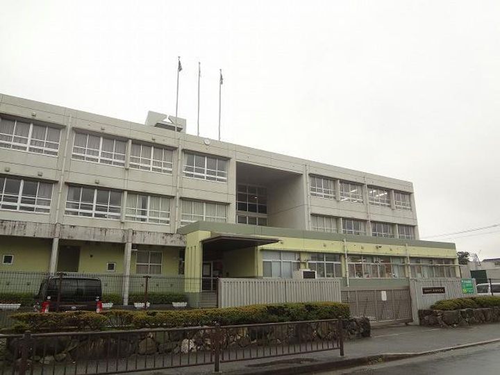 シャンテ・フルールの周辺
