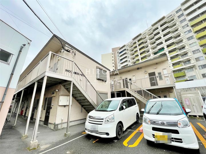 MOON朝日ヶ丘 A棟の外観