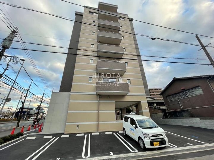 CENTER MARK IBORIの外観