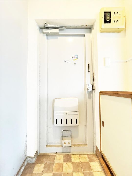 アリエス井堀の玄関