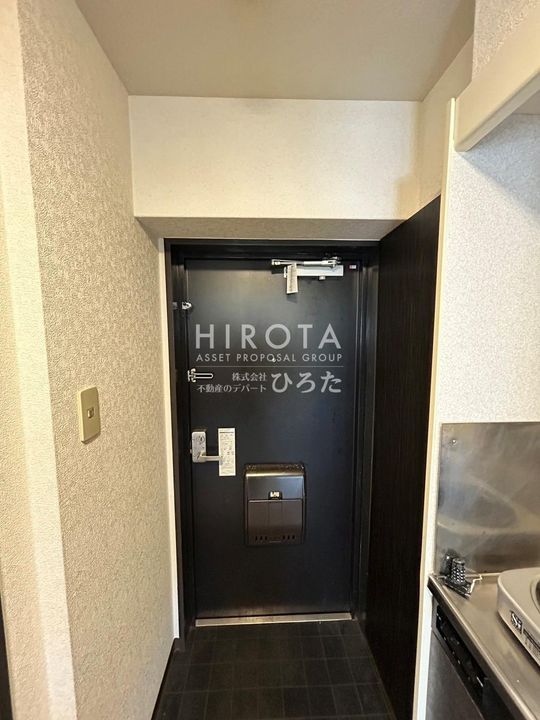 リファレンス南小倉の玄関