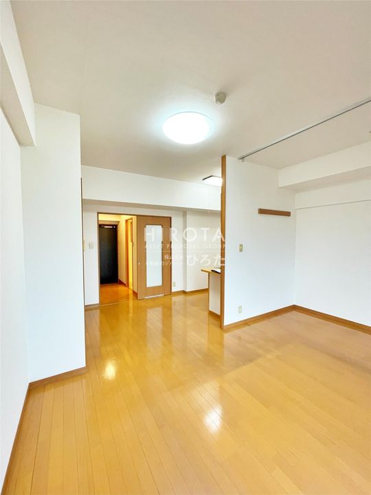 LUMINOUS AI清水の内装