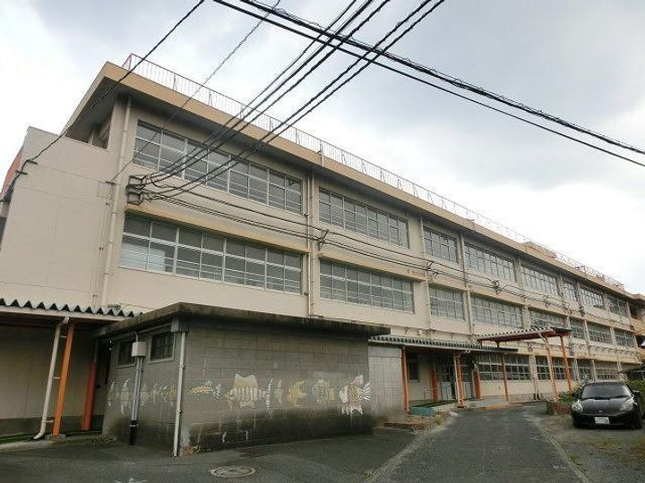 ビレッジハウス日明3号棟の周辺
