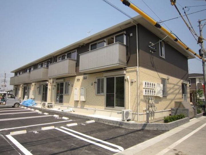 トレス中間壱番館の外観