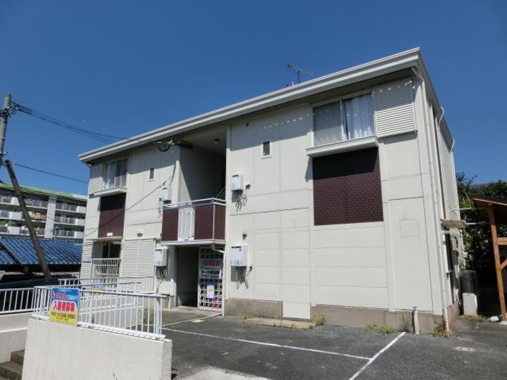 マークハイツ鍋山の外観