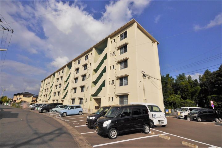 メモリープラザ中間Ⅱの外観