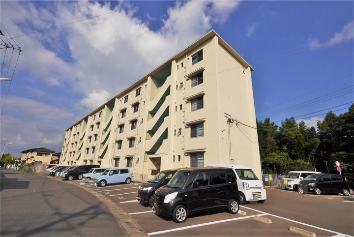 メモリープラザ中間Ⅱの外観