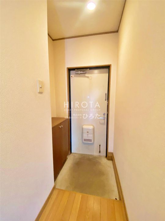 メゾンオオギの玄関