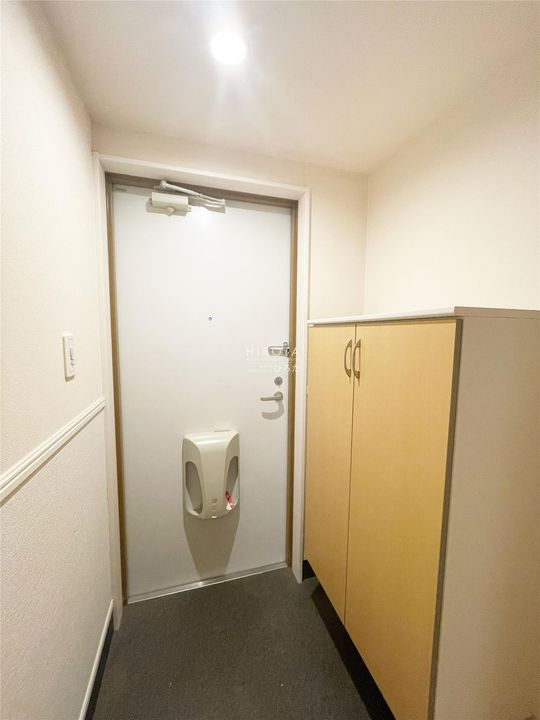 グランディール中間の玄関