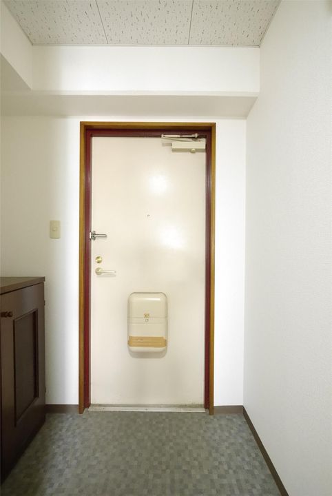 宮田ハイツの玄関