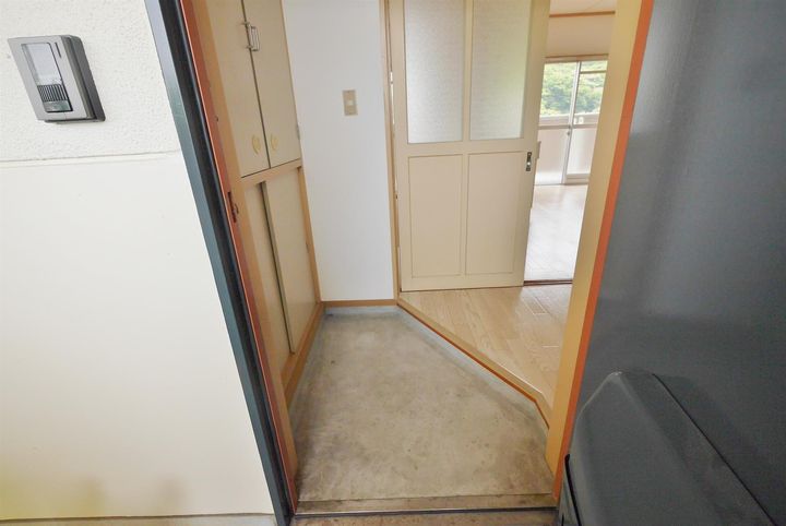 メモリープラザ中間Ⅰの玄関