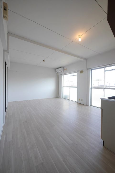 ヴィラナリー中間Ⅱ 1号棟の内装