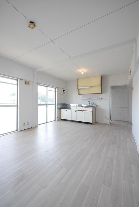 ヴィラナリー中間Ⅱ 1号棟の内装