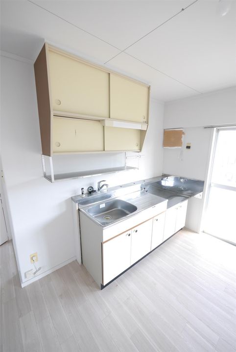 ヴィラナリー中間Ⅱ 1号棟のキッチン