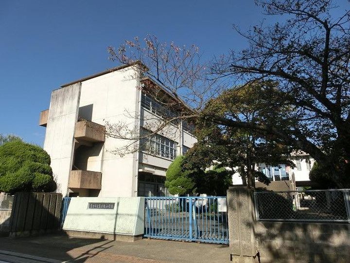 金沢ビルの周辺