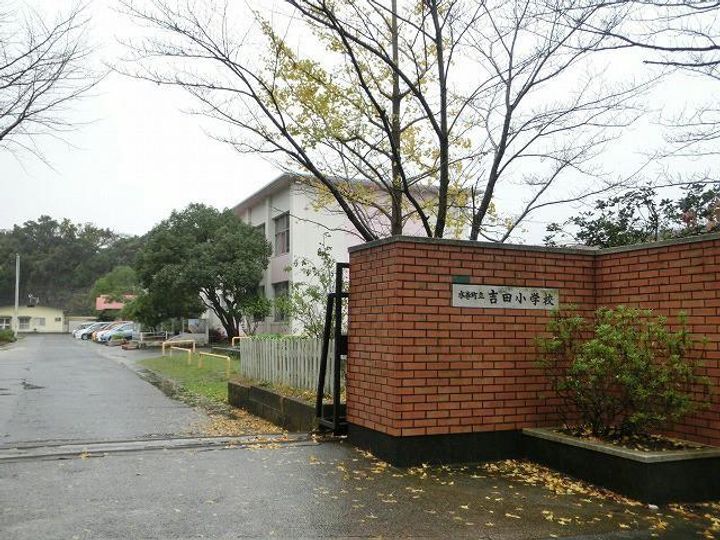 サンスカイエールA・B・Cの周辺