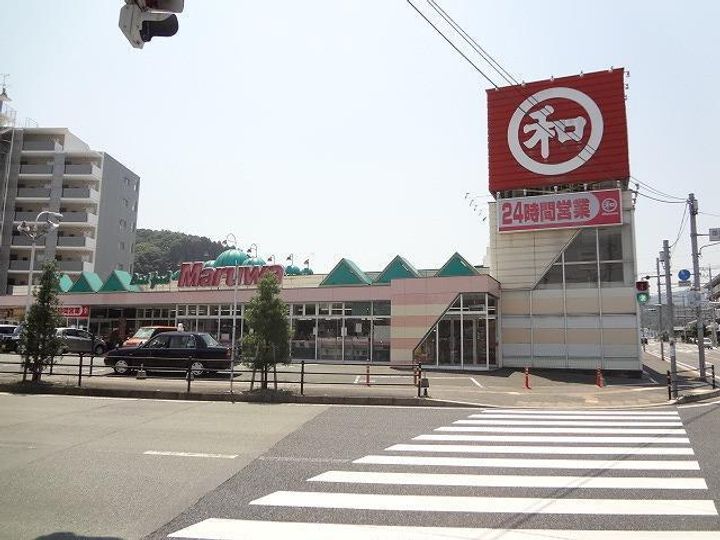 ボヌールアンドゥロワAの周辺