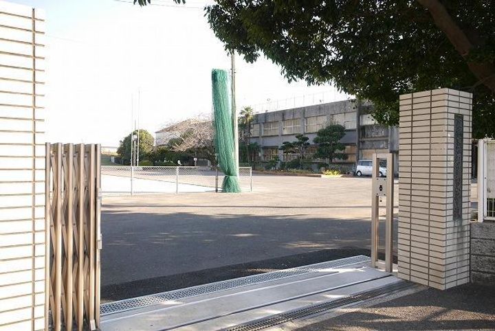 シンフォニー ガーデンの周辺