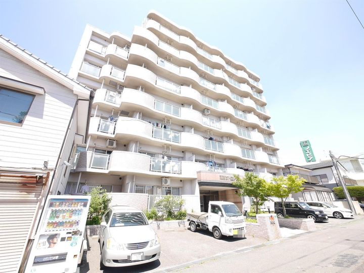 ルネックス古賀の外観