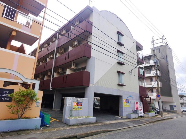 ベルヒルズ黒崎インターの外観