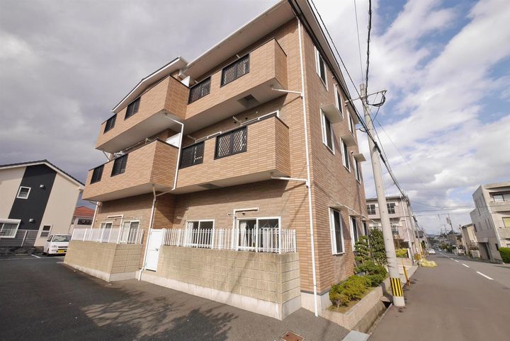 ロージュマン山内の外観