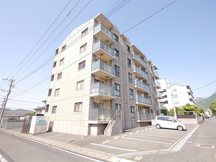 クレメント引野の外観