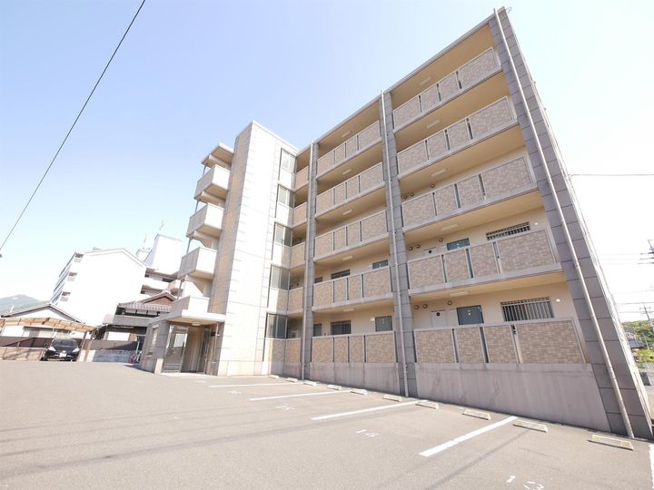 クレメント引野の外観