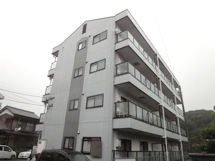 サンコスモス京良城の外観