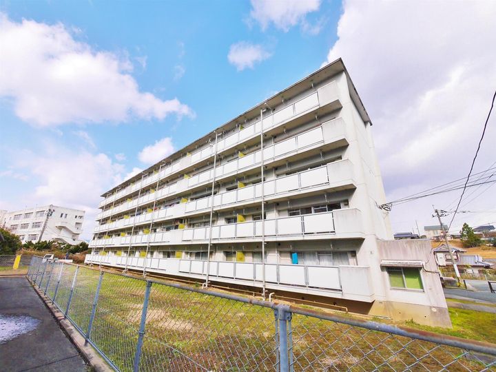 ビレッジハウス直方東 1号棟の外観