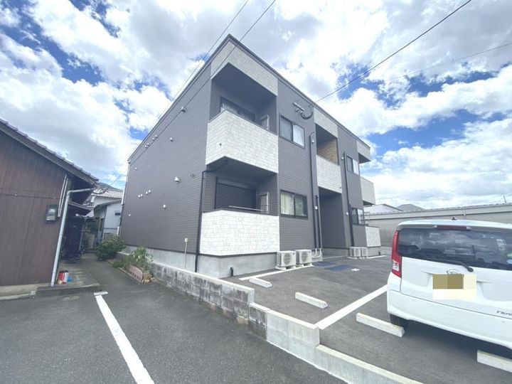 Brave Base八幡西の外観