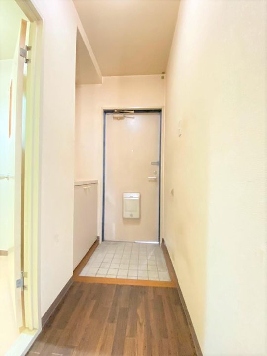 メゾンド三ヶ森の玄関