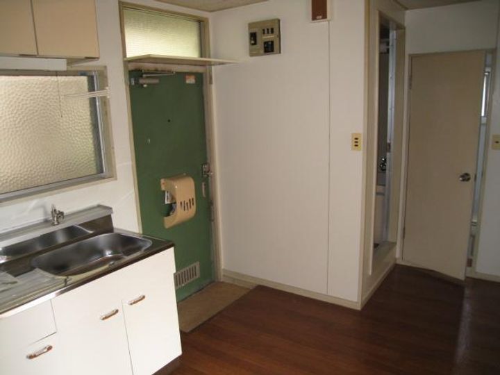 コーポ葉山の玄関